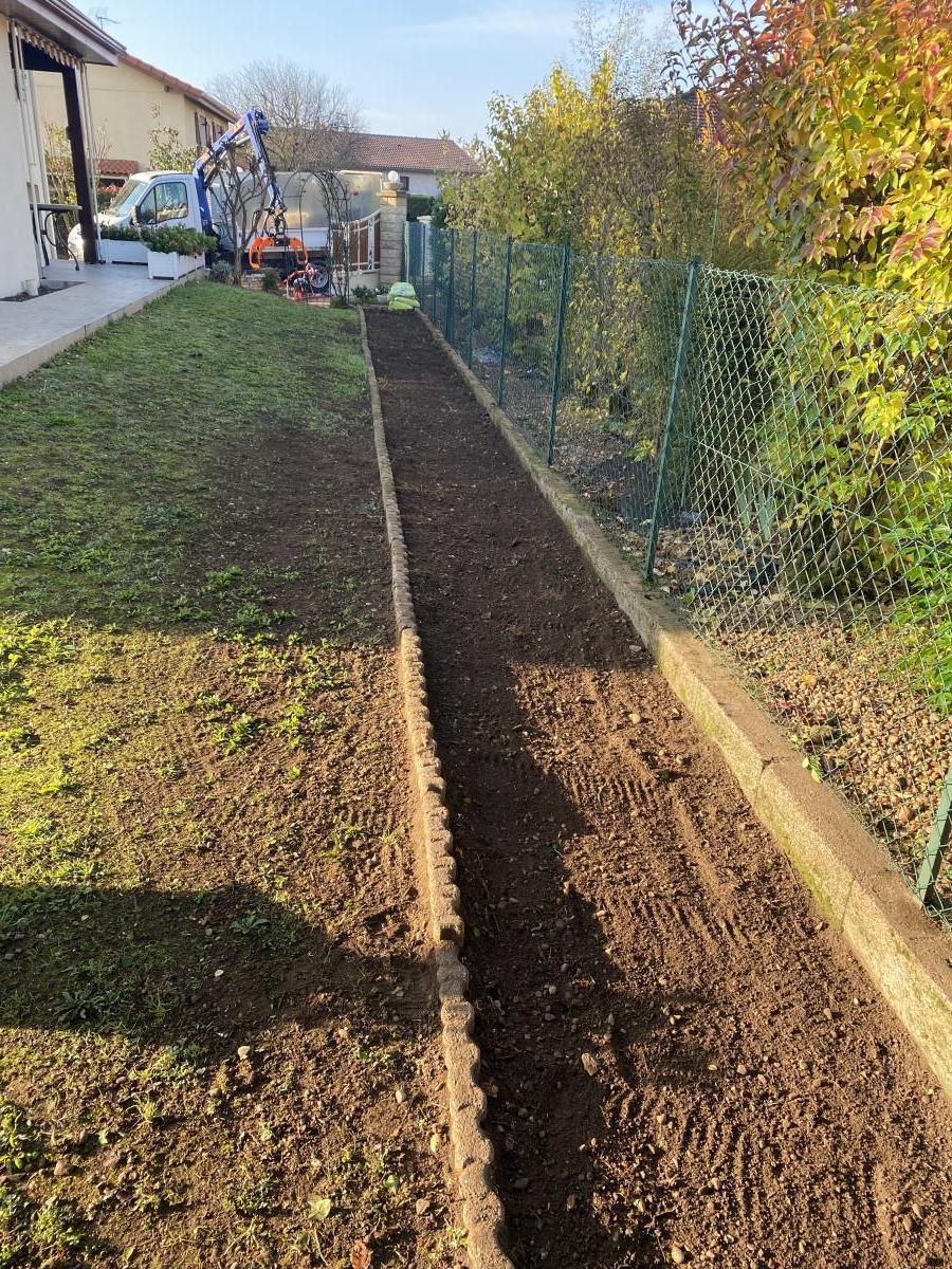 Bordure de jardin terminée, après intervention