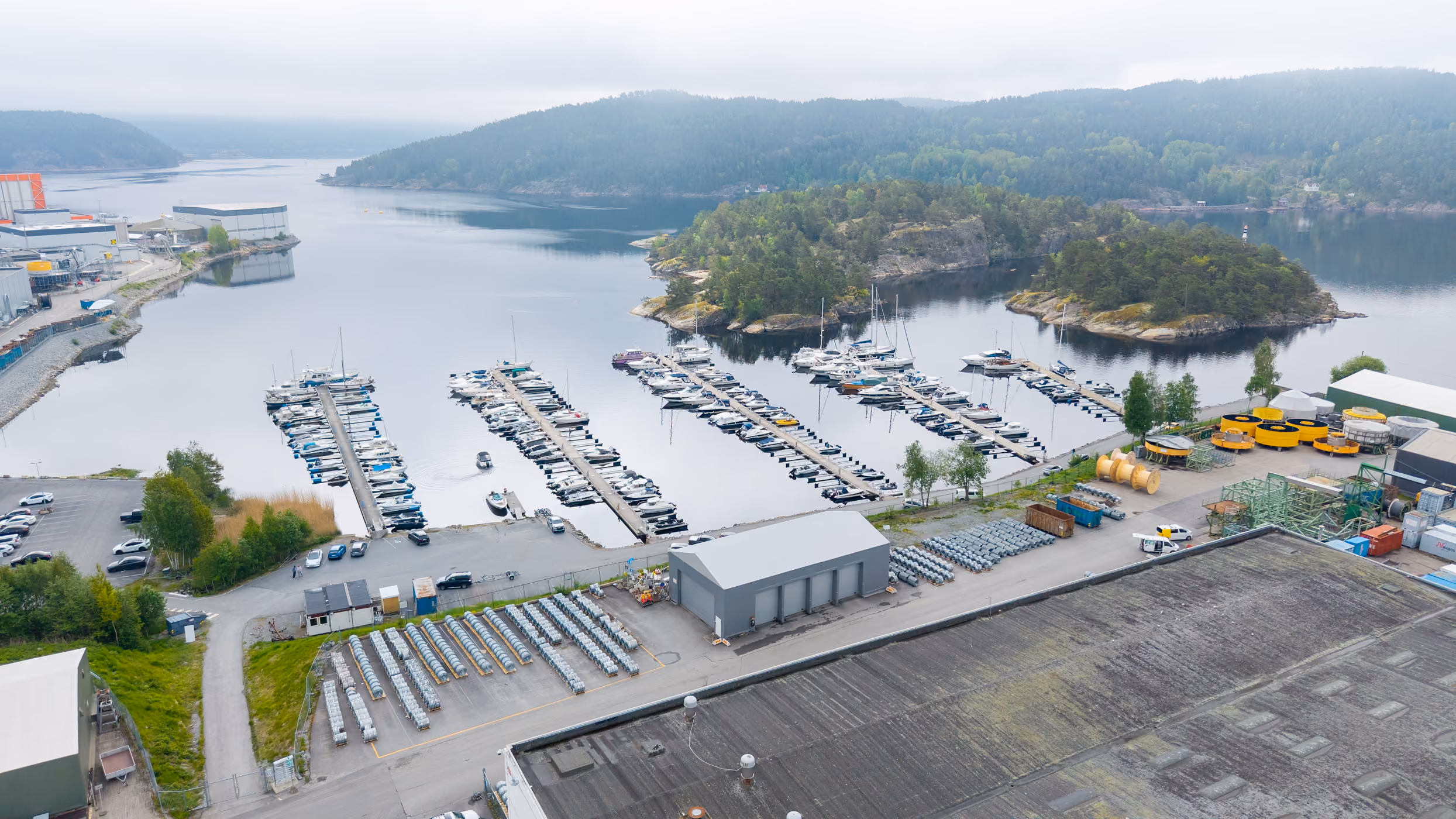 Oversiktsbilde over Knivsø Marina.