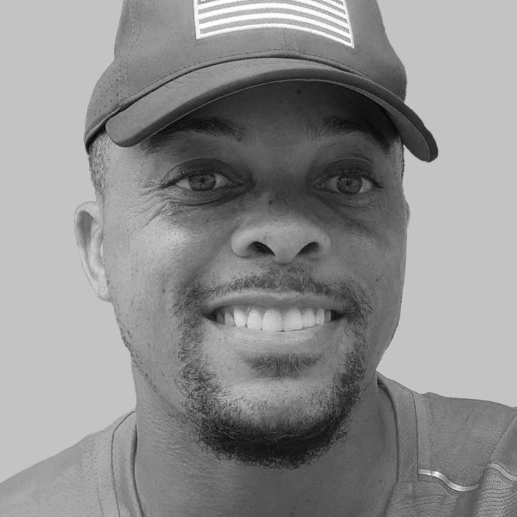 Headshot of Wallace Spearmon.