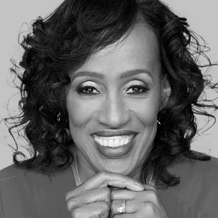 Headshot of Jackie Joyner-Kersee.
