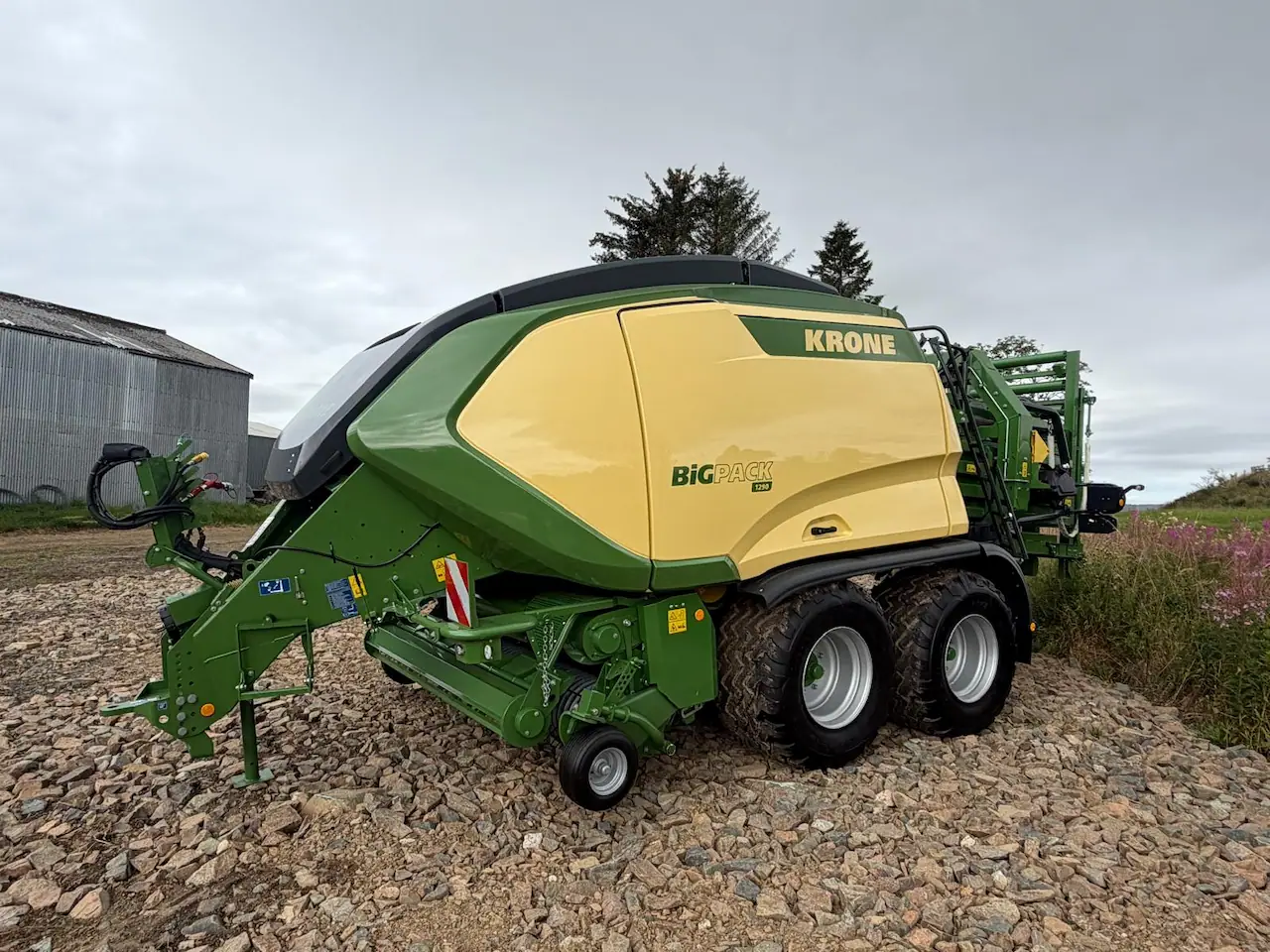 New KRONE BiG Pack 1290 Gen 5 large square baler with a 120 x 90 cm chamber, extended bale chamber and six double knotters.