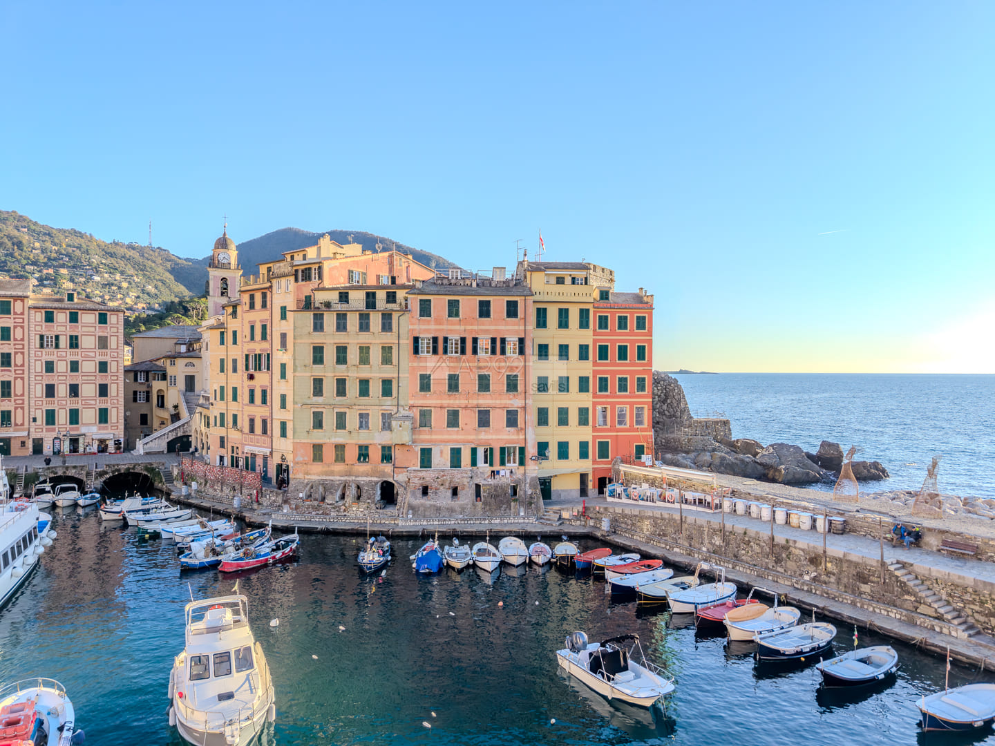 Appartamento in contesto caratteristico con vista mare