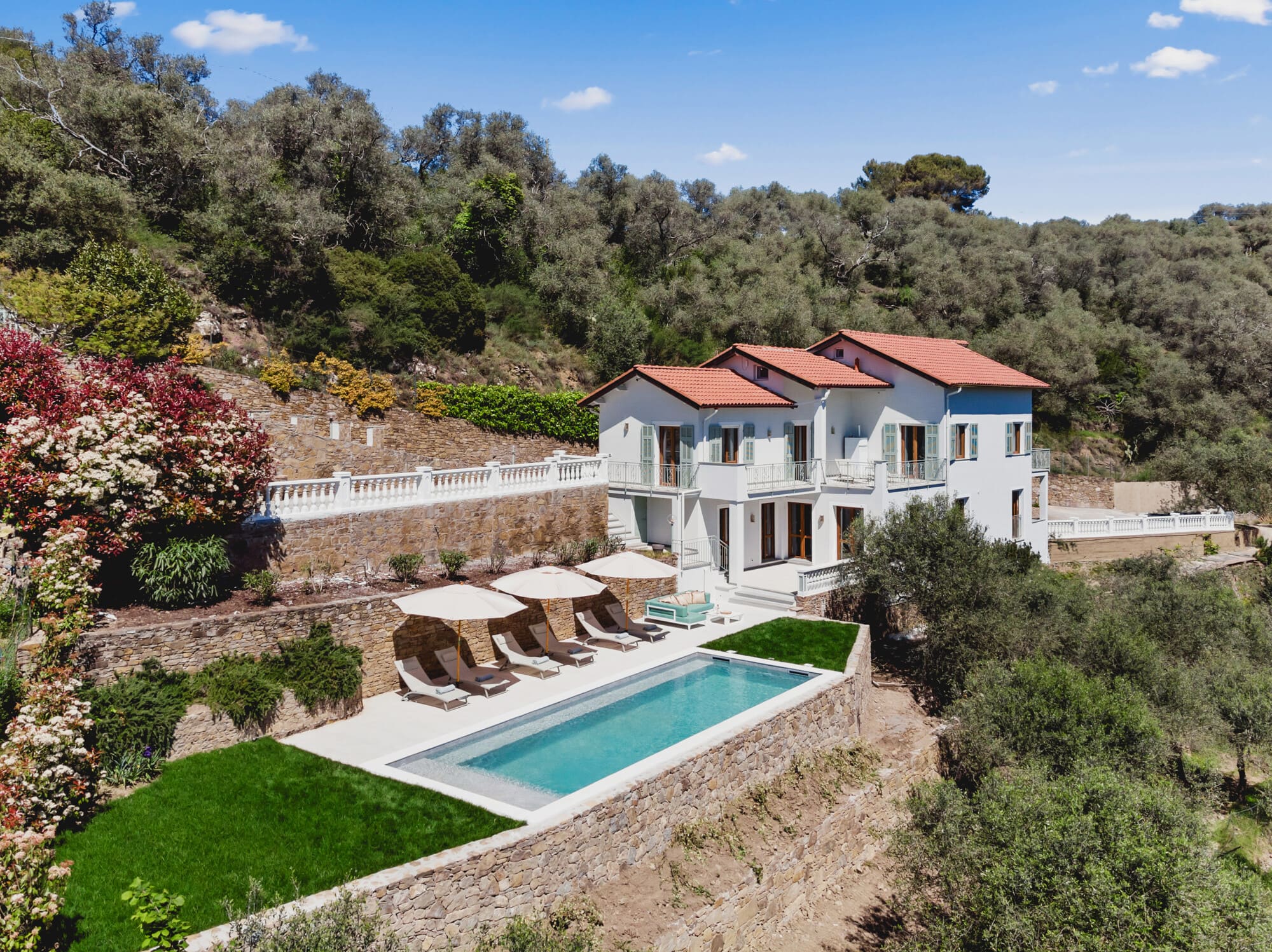 Dolceacqua, villa con piscina e vista mare
