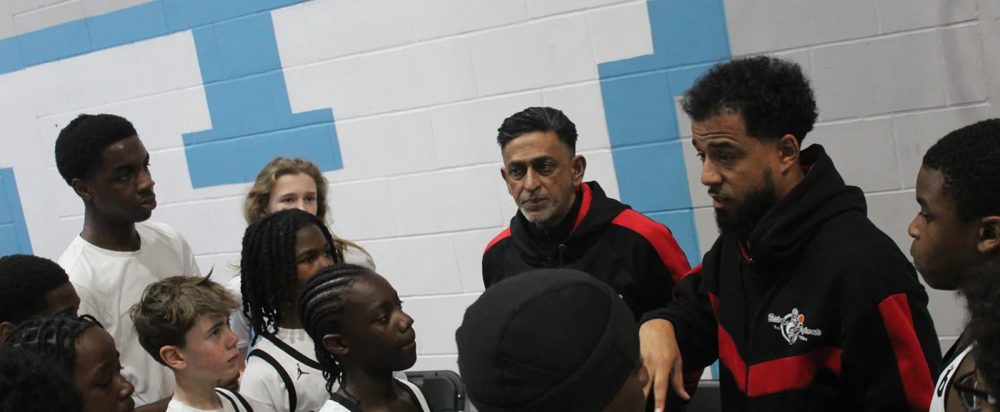 Brixton Topcats players together courtside