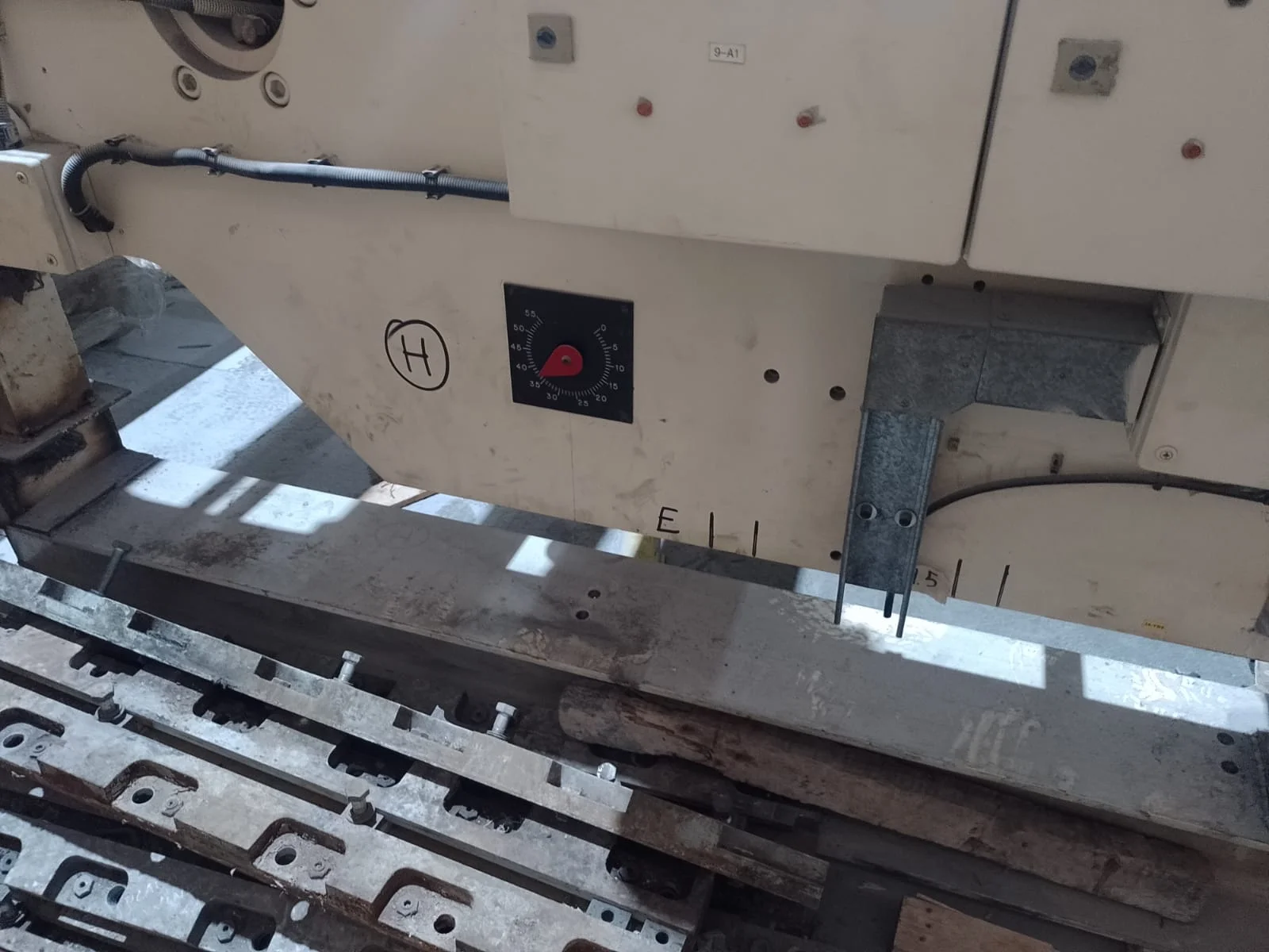 Used Atlas Duplex Center Surface Slitter Model CW964 MP | Margot Machinery