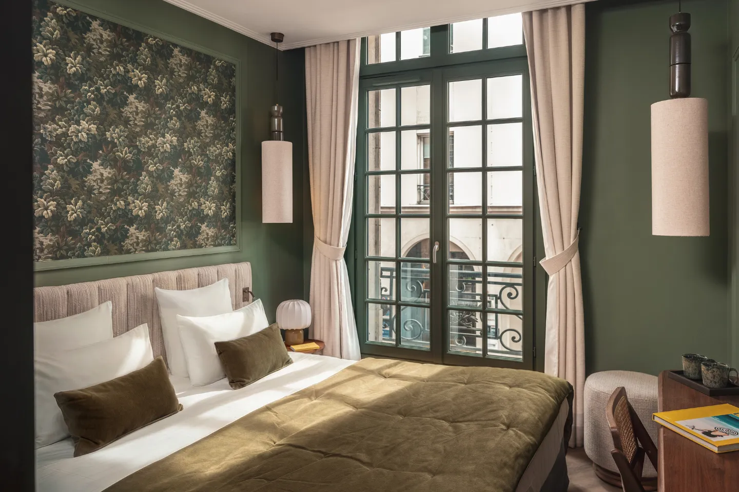Villa Athena — Lazare Nomade