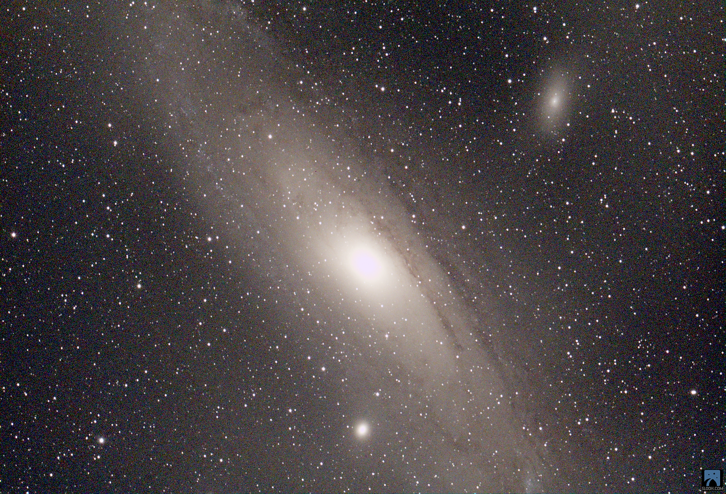 "First Successful Mission! Andromeda Galaxy (M31) This is a photo from my first successful Slooh mission of one of my favorite objects in the sky, the Andromeda Galaxy!"