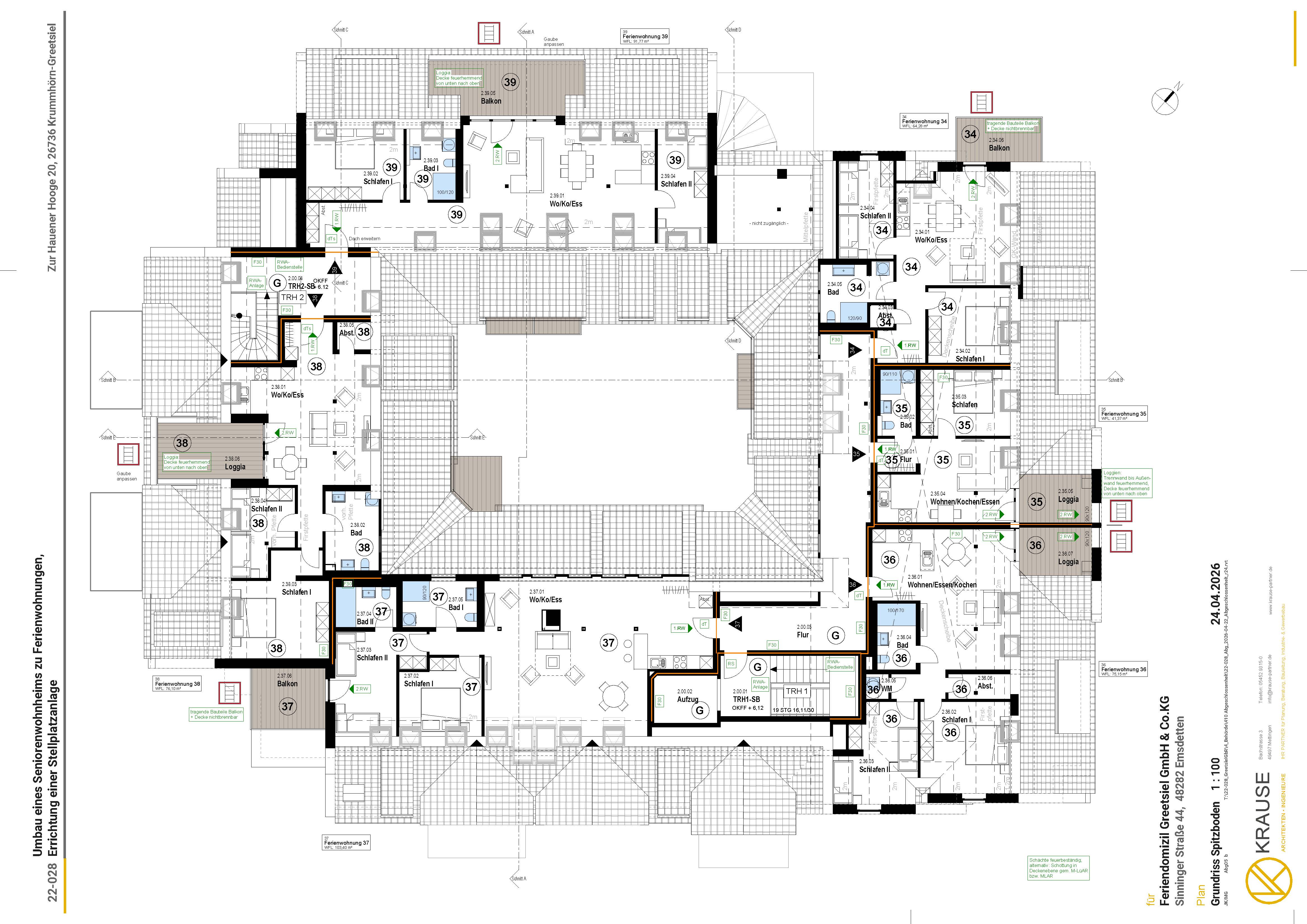 Grundriss des Dachbodens mit mehreren Wohnungen, Details zu Zimmern, Balkonen und Badezimmern.