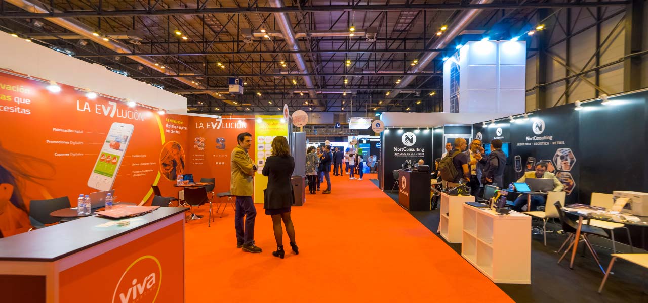 Allestimenti fiere: come creare uno stand che attira e coinvolge