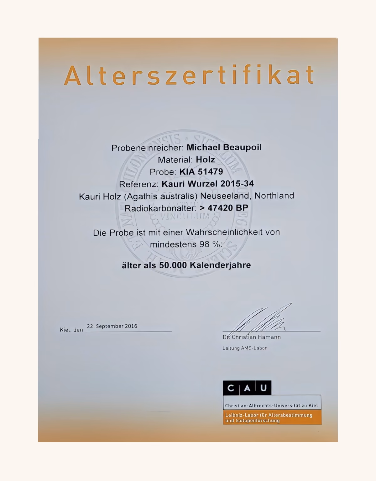 Alterszertifikat mit Radiokarbonanalyse eines Sammlerstückes aus 50000 Jahren altem Massivholz als Collectible Design Esstisch mit dokumentierter Herkunft und Provenienz vom Ancient Kauri eines Collectible Designtisches und Sammlerstückes