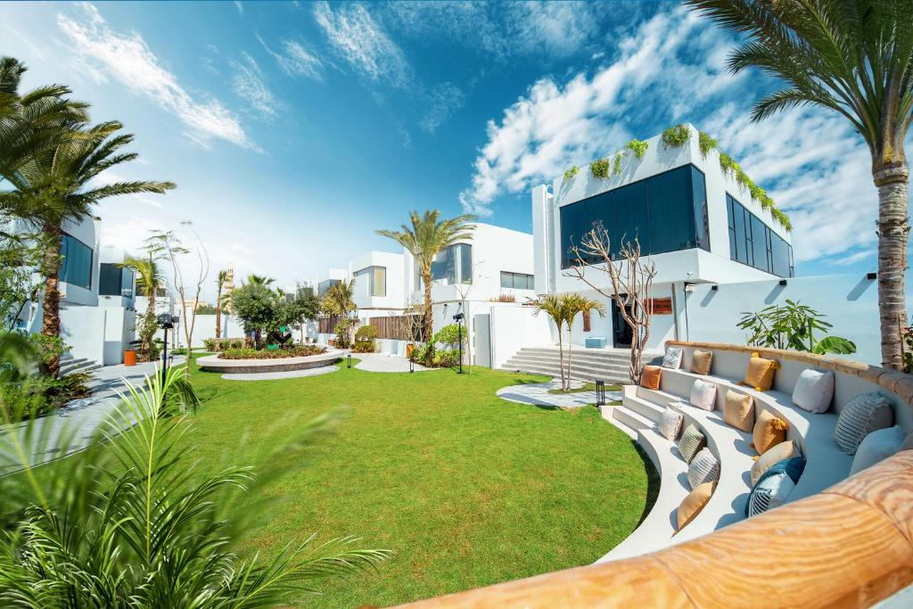 Nas House building