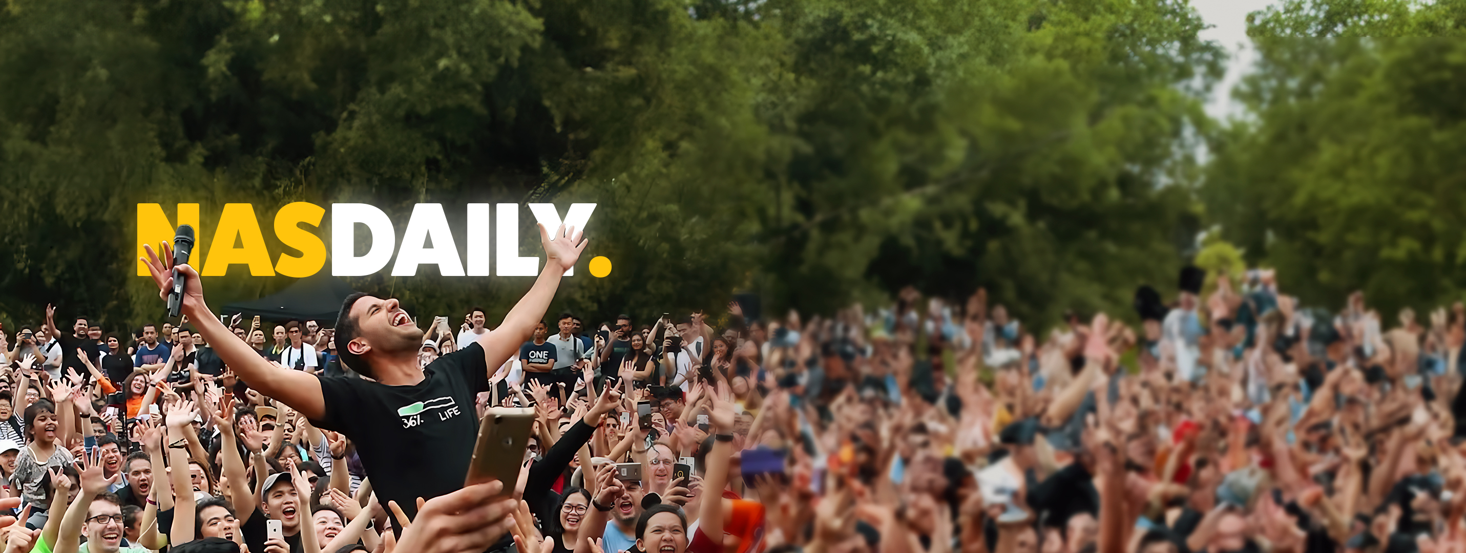 Nas Daily concert crowd