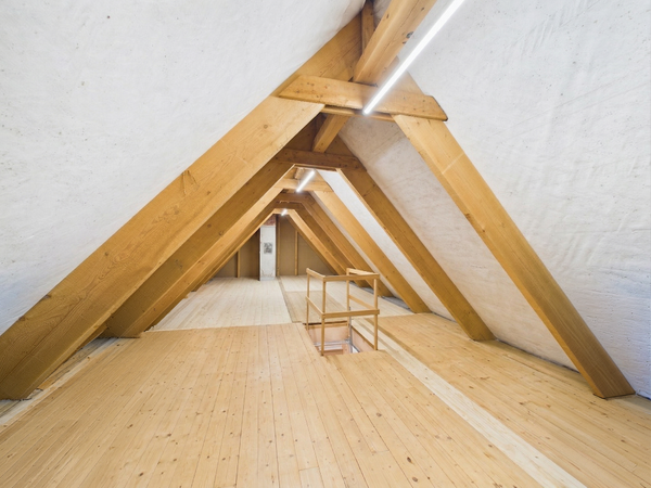 Modernisiertes Einfamilienhaus mit Garten und Doppelgarage in Oesselse 12