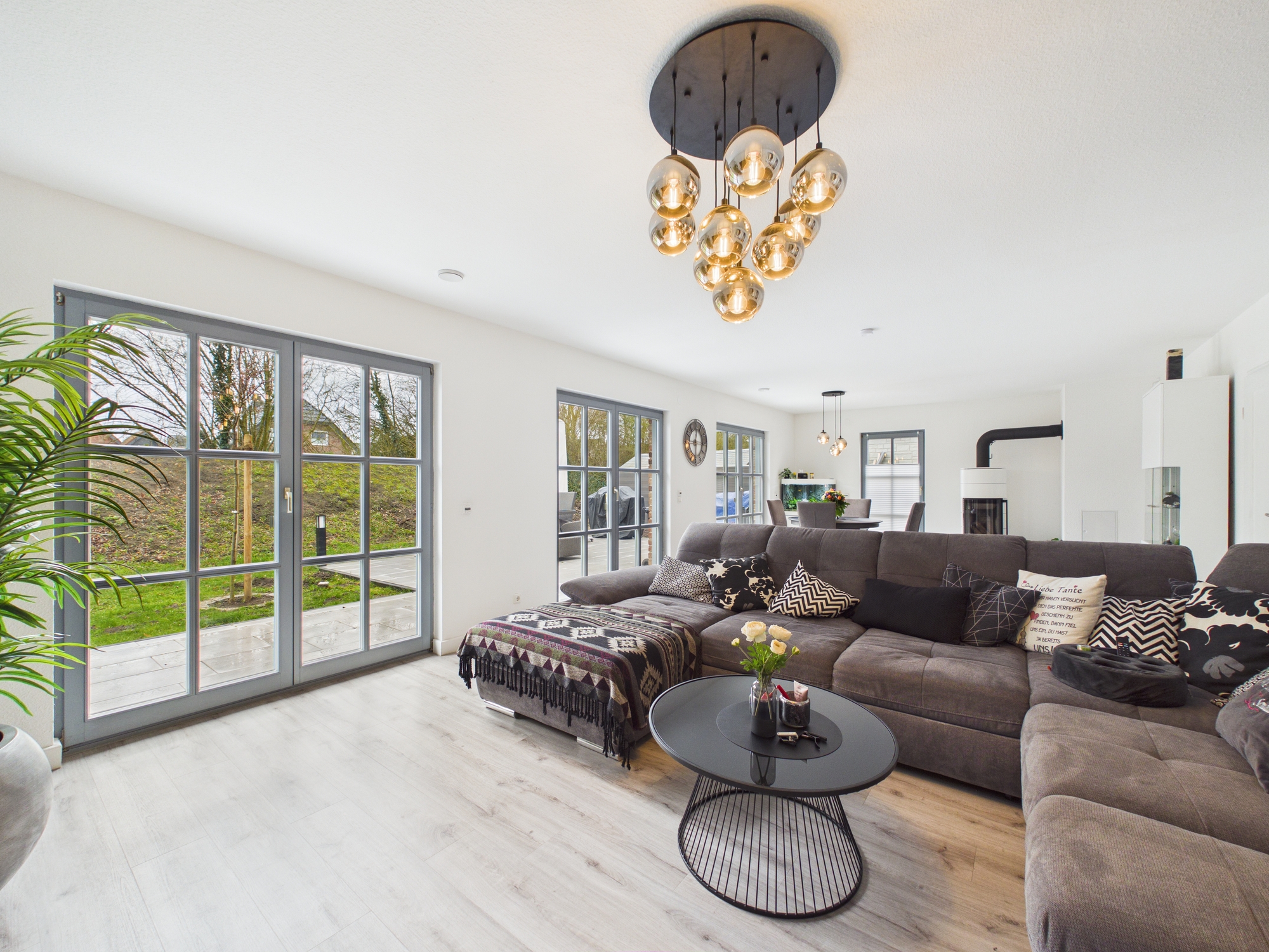 Modernisiertes Einfamilienhaus mit Garten und Doppelgarage in Oesselse 4