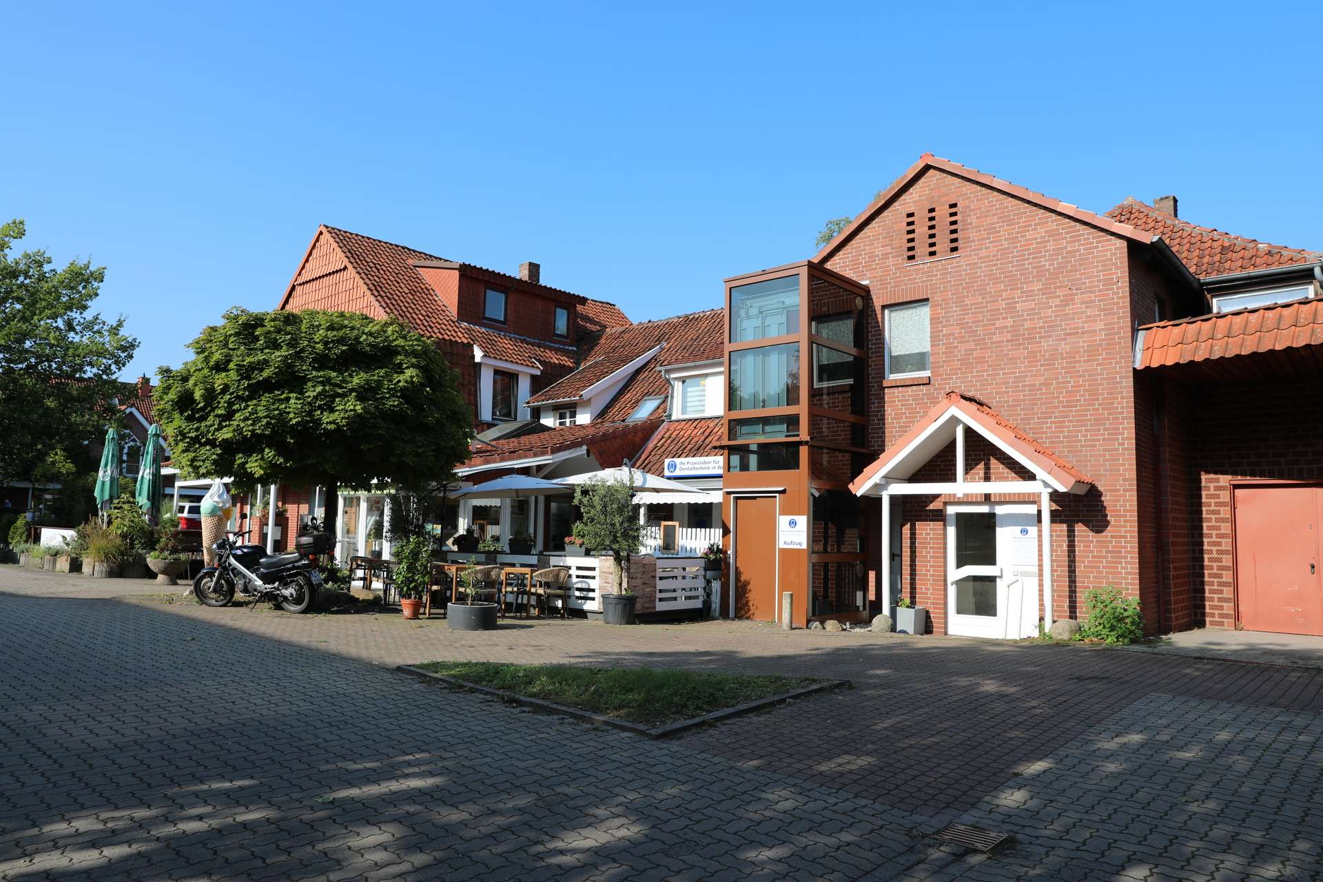 Attraktives Investmentpaket: Wohn- und Geschäftshaus provisionsfrei in Burgwedel-Wettmar 4
