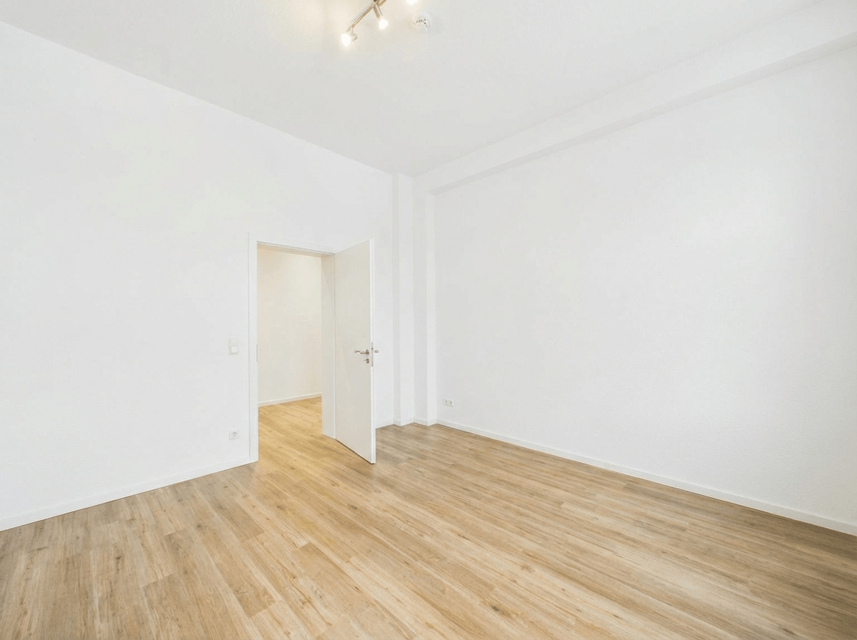 Sonnige Altbau-Wohnung mit 4,5 Zimmern mitten im Zentrum von Sehnde sucht neue Mieter! 5