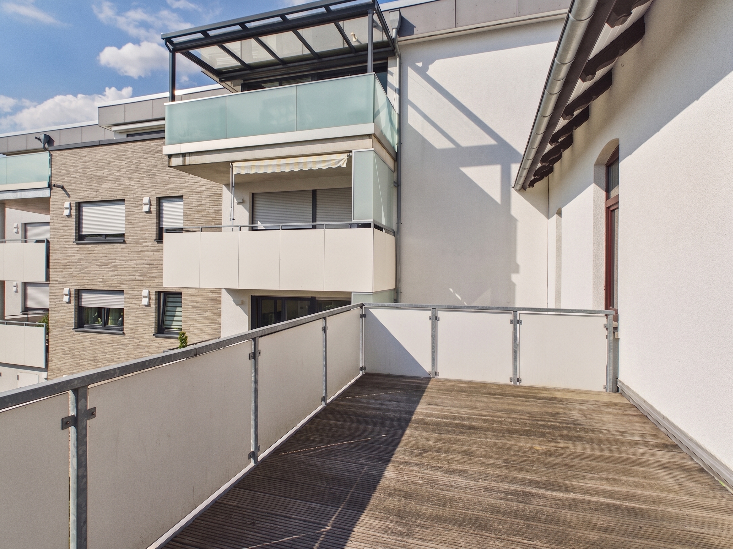 Sonnige Altbau-Wohnung mit 4,5 Zimmern mitten im Zentrum von Sehnde sucht neue Mieter! 10