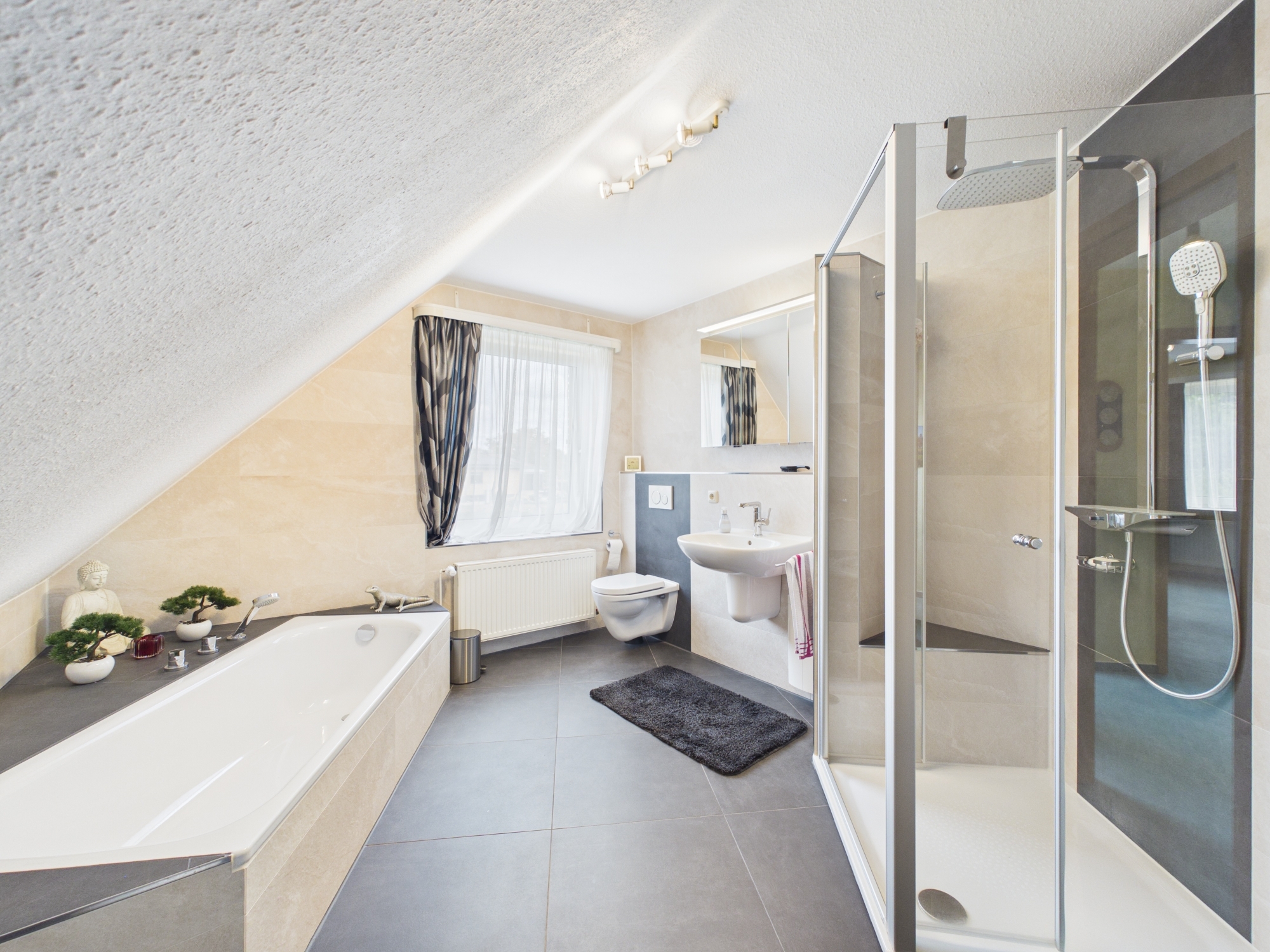 Zeitloses Einfamilienhaus in Soßmar sucht neue Eigentümer! 9
