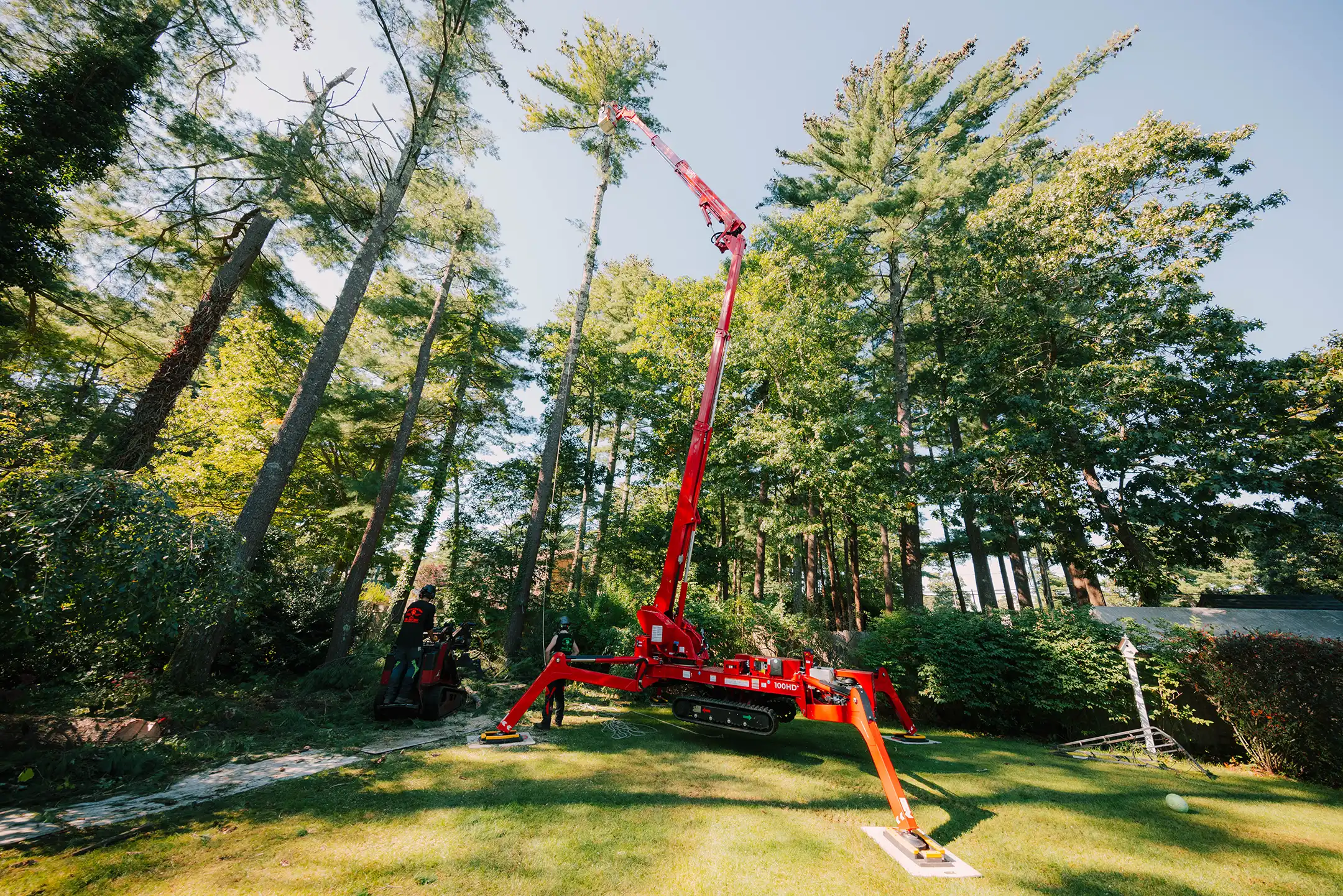 100 ft max working height
