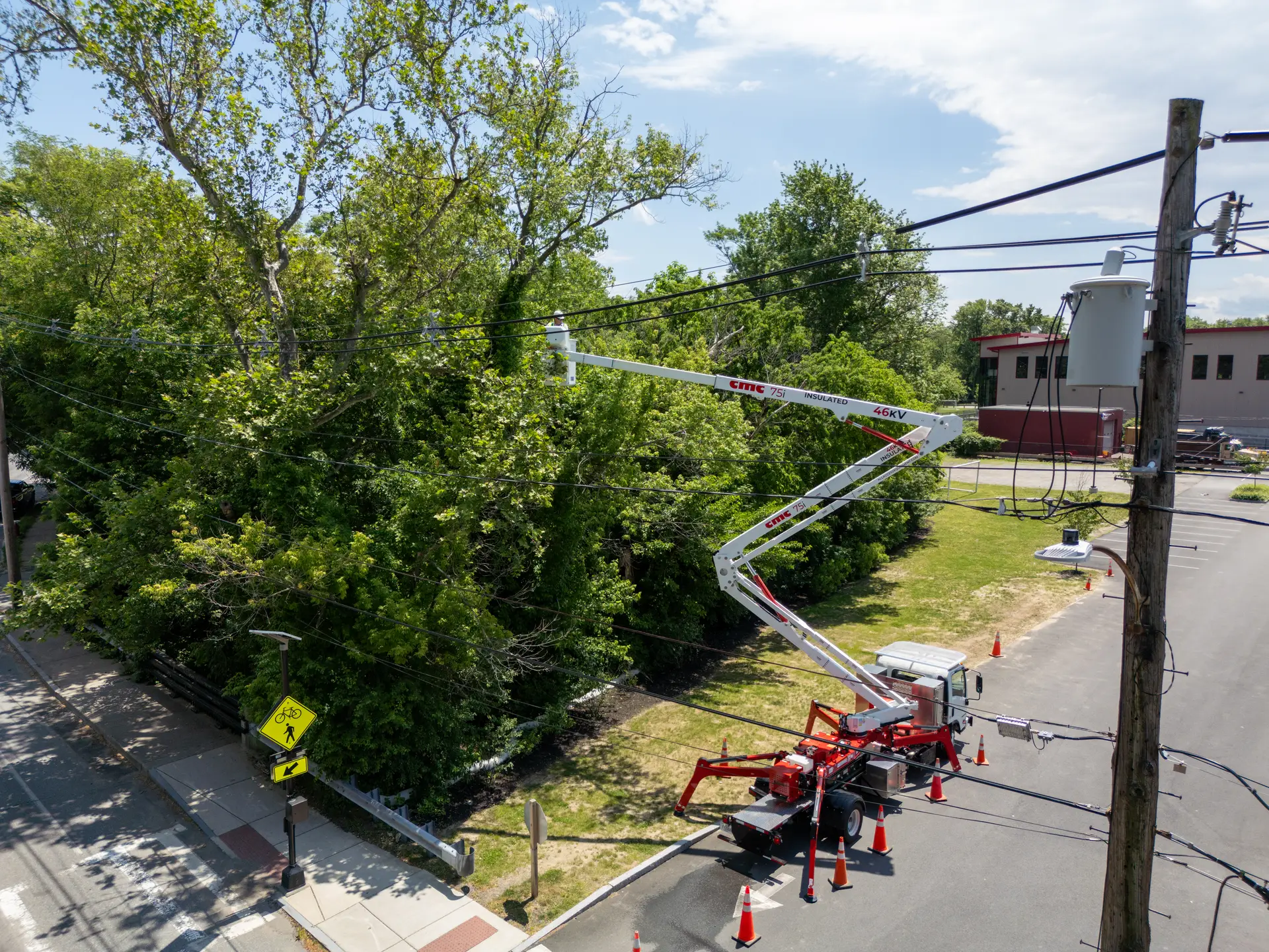 Work safely through power lines