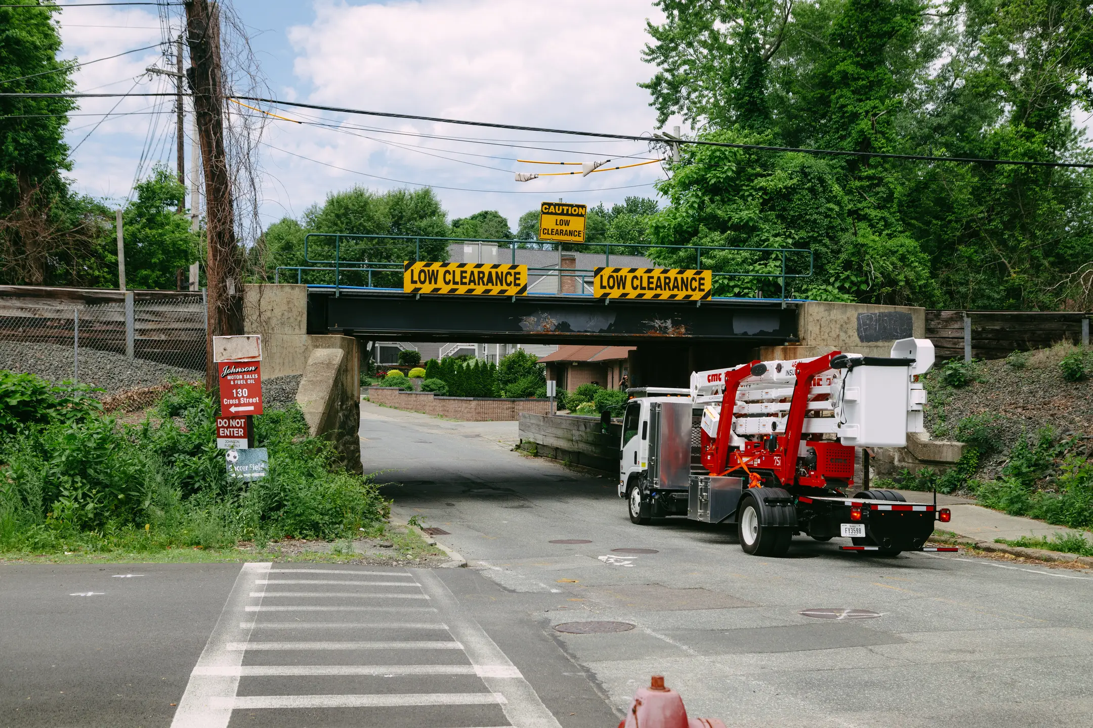 Avoid bucket truck clearance issues