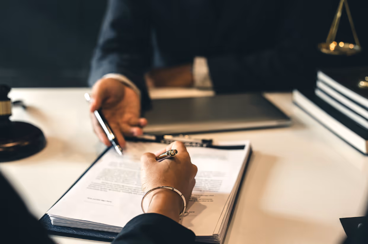 In-house legal teams are under constant pressure to review contracts quickly, maintain compliance, and mitigate risk—often with limited resources. The demand for efficiency has never been greater, and artificial intelligence (AI) is rapidly changing how legal teams operate.