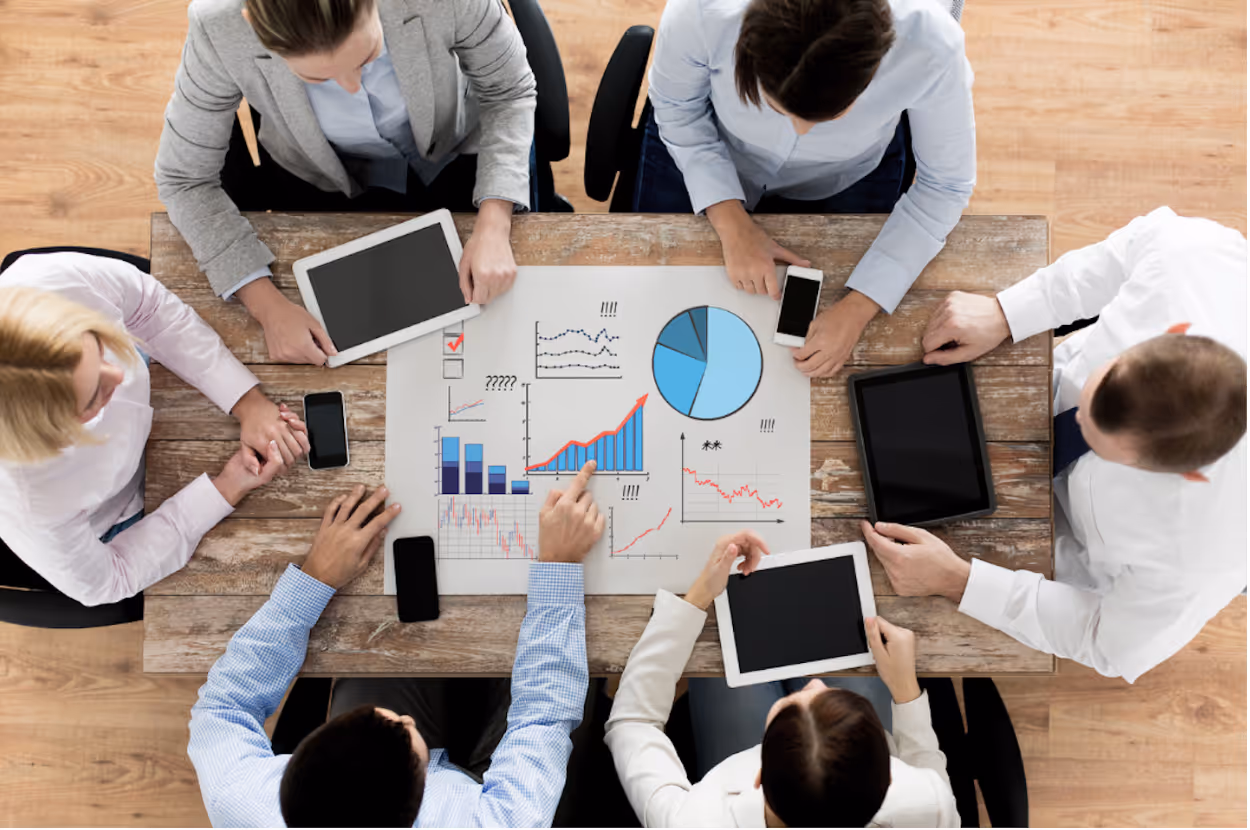 Manual contract reviews can bog down finance teams—introducing risk, delaying decisions, and creating compliance challenges. AI-powered tools are changing the game by streamlining how contracts are screened, redlined, and approved.