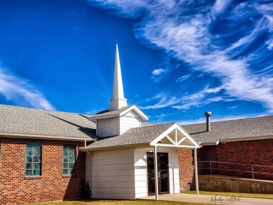Minneola Community Church building