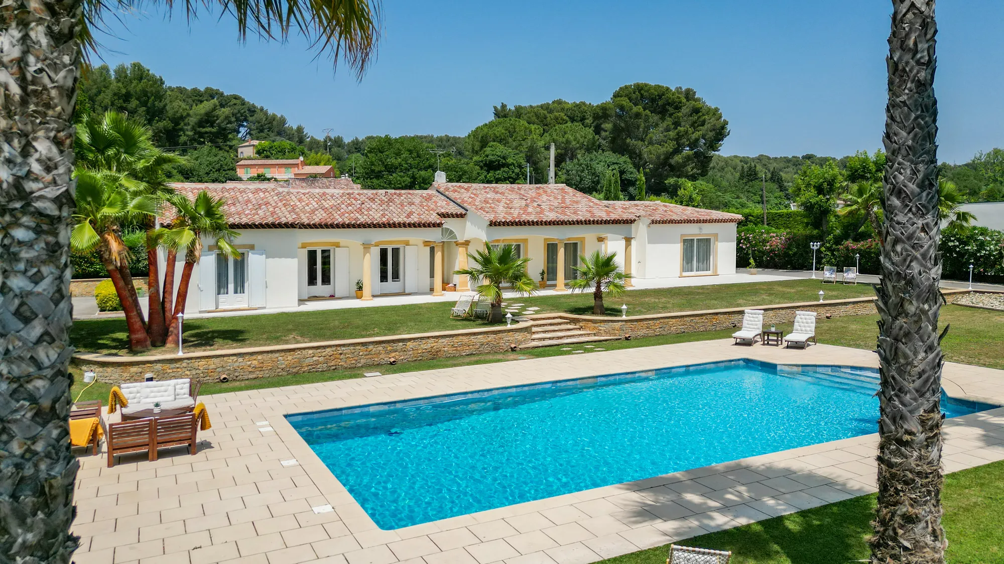Villa avec piscine accompagnée par Keyslev près de Marseille