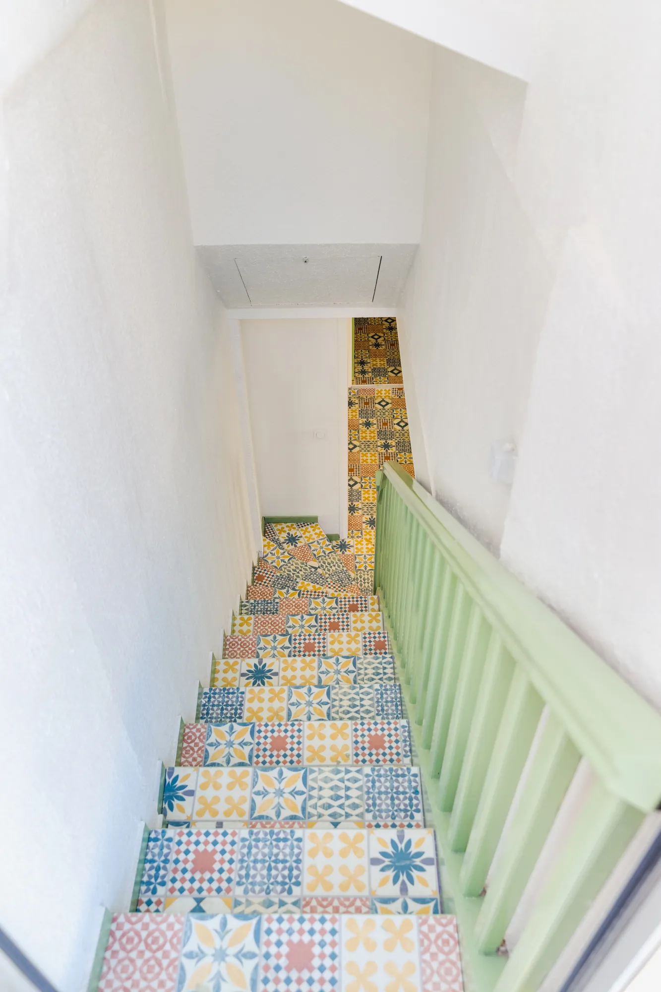 Escalier en zellige, détail déco au Vallon des Auffes