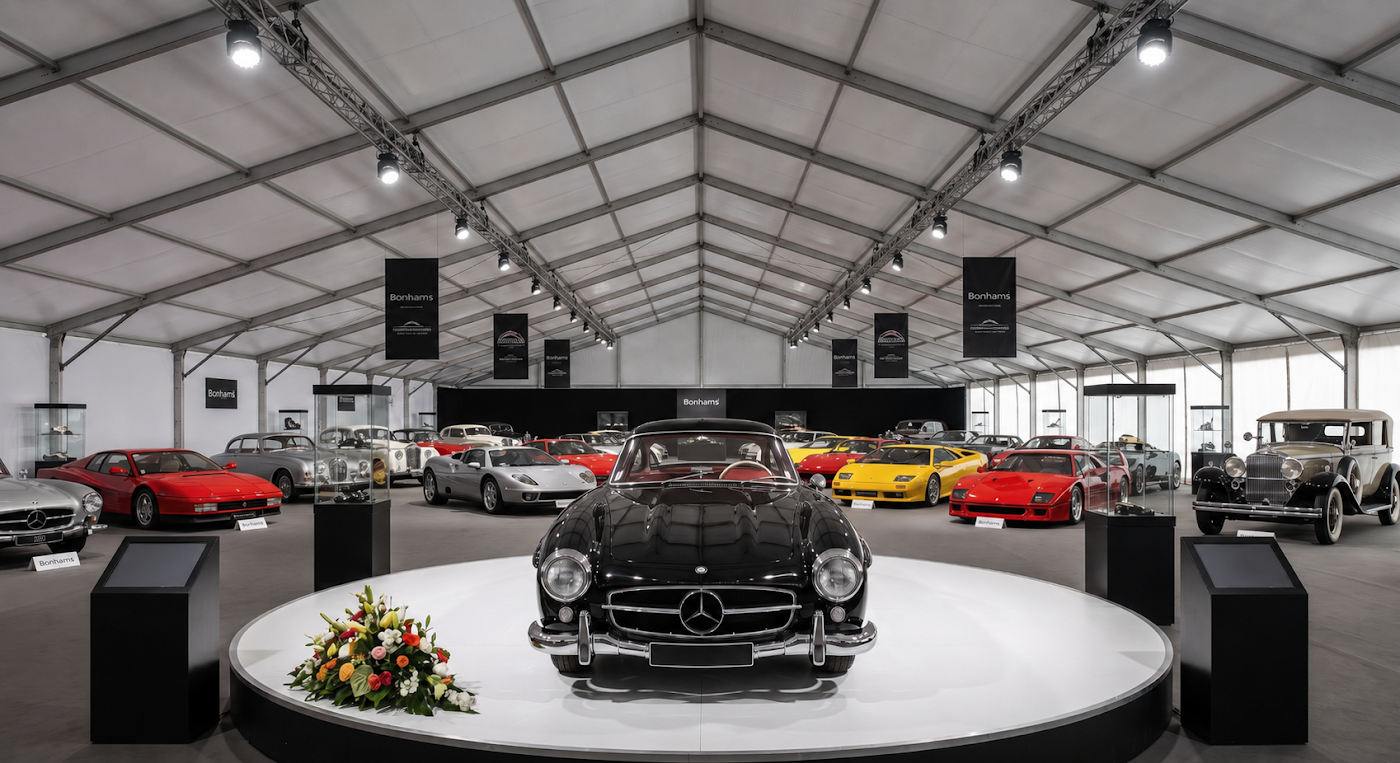 Mercedes 300 SL au centre d'une vente aux enchères Bonhams de véhicules de collection