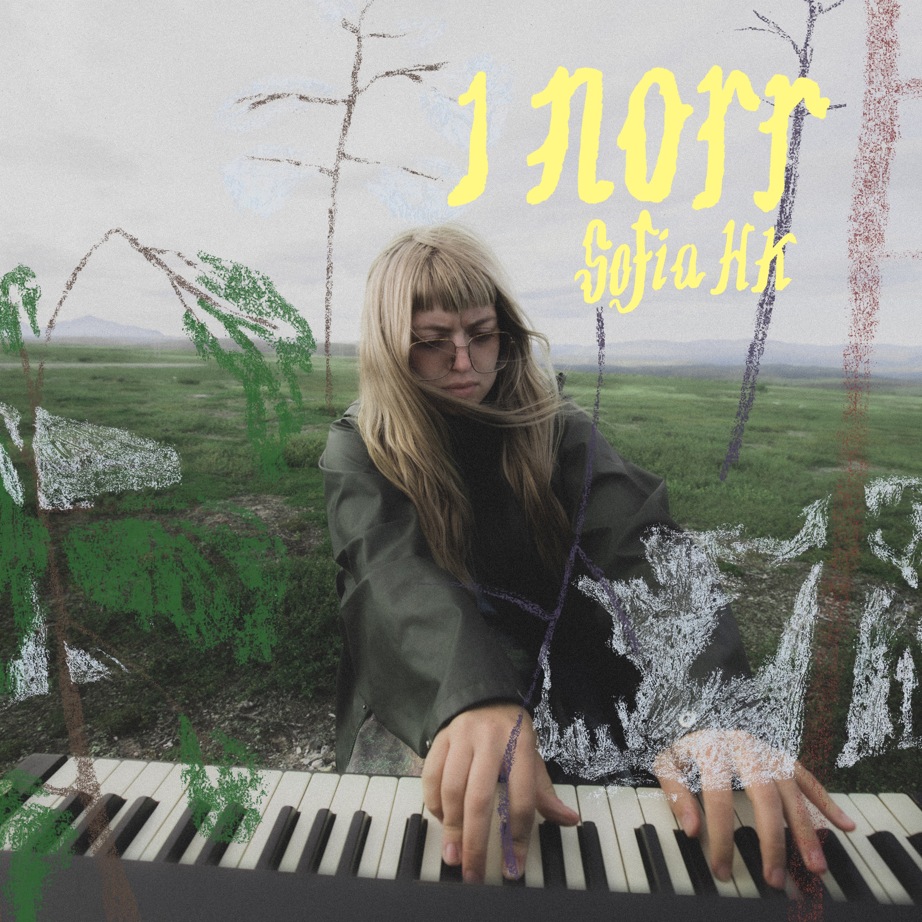 Omslagsbild för Sofia HK's EP "I Norr": Sofia spelar orgel i naturlandskap, foto.