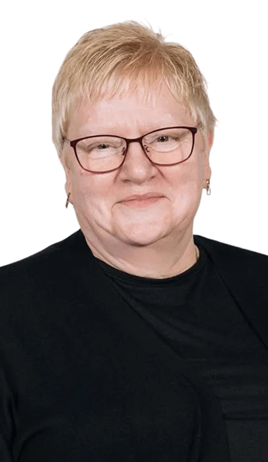 Headshot of Maggie Owens.