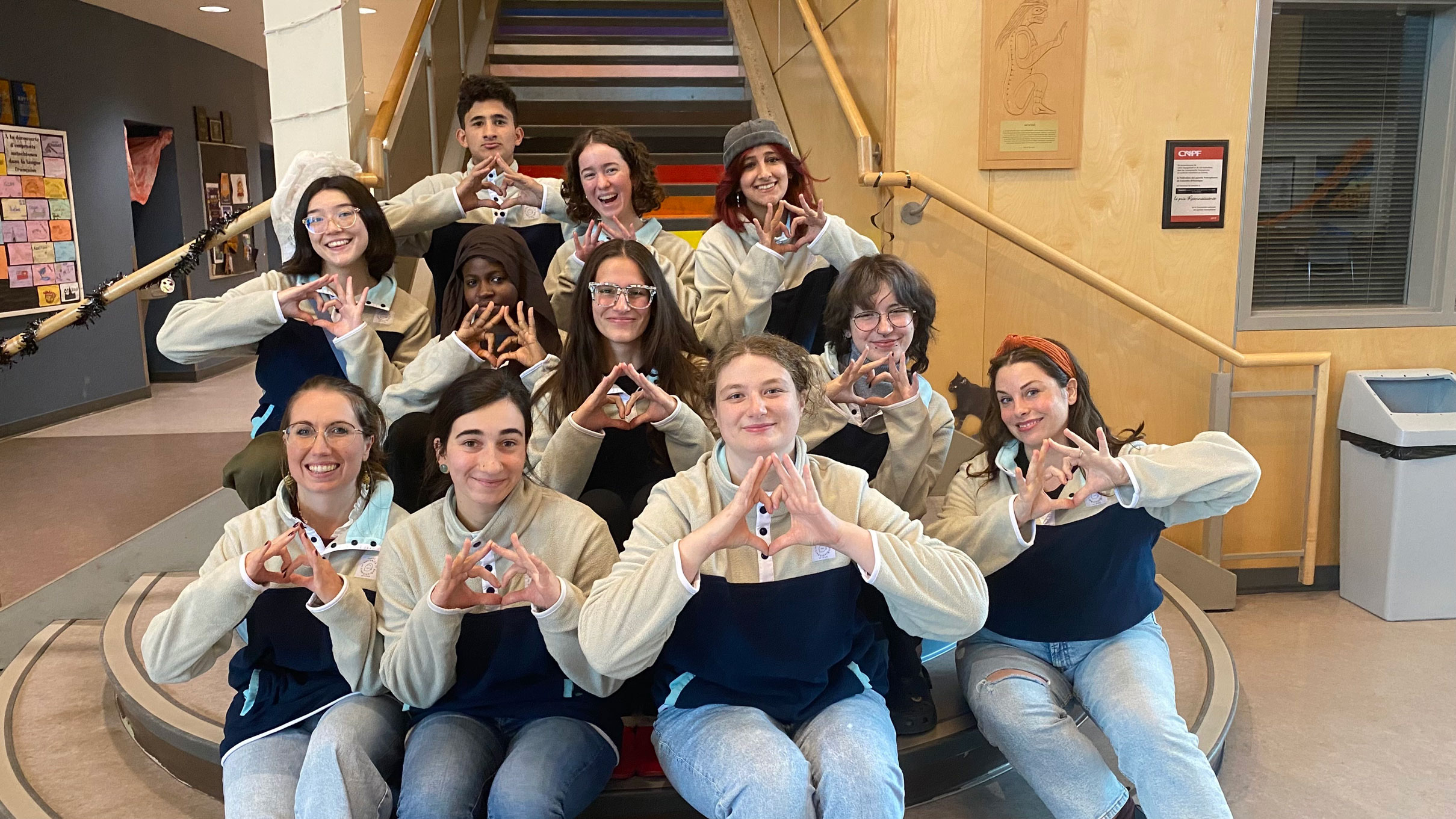 Photo de groupe du Comité sécurité linguistique de la C.-B.