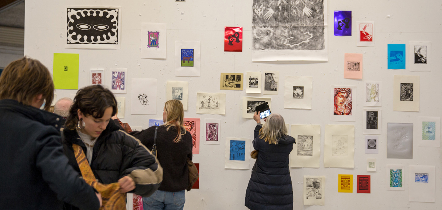 Det grafiske galleriophæng med Midgårdsormen som gæst