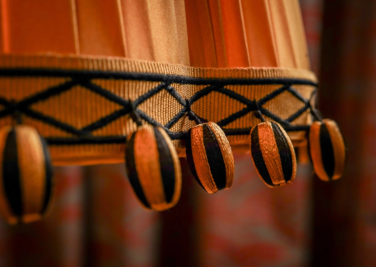 Photographie rapproché d'une lampe artisanale