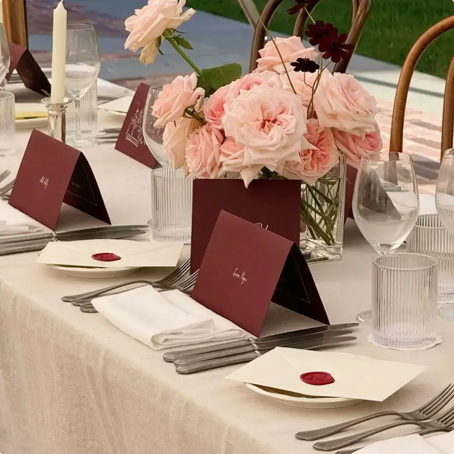Styled table setting