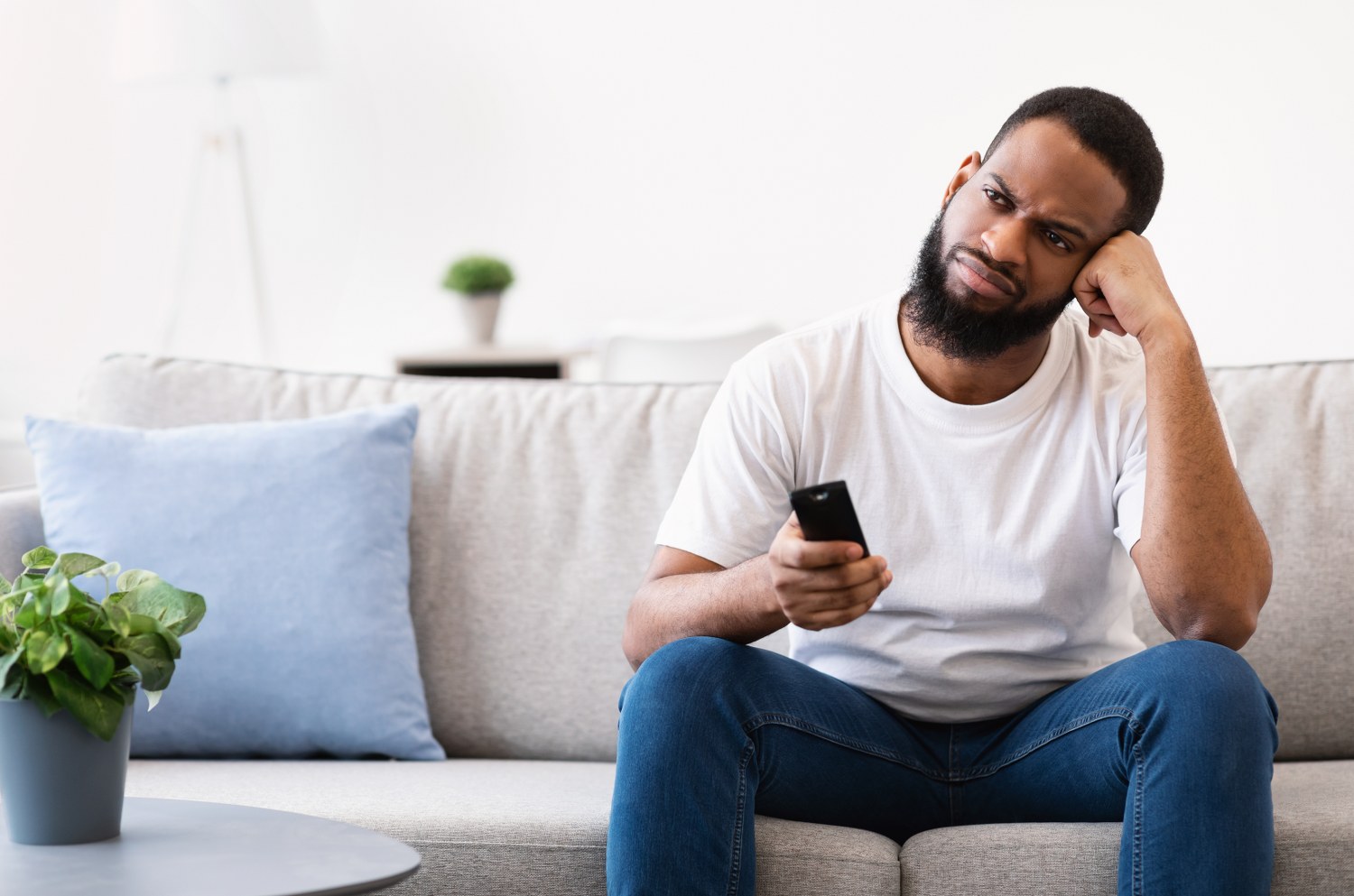 A person feeling bored, showing you the potential for use of Google web stories and why they are important