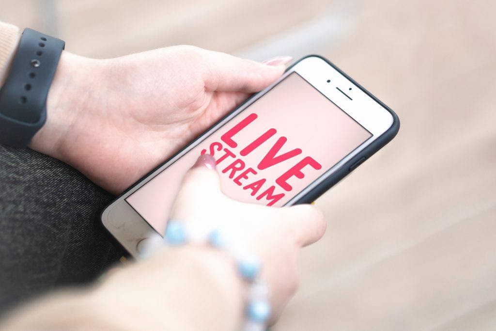 Live Stream shown on a phone.
