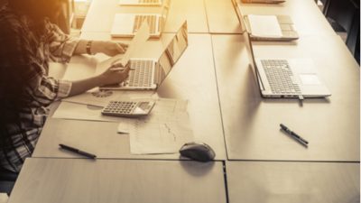 Leverage Cloud Computing to Challenge Big Business
