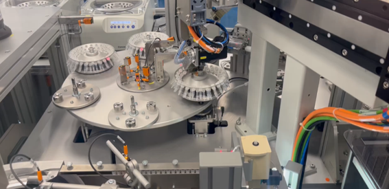 Automated inspection and processing stations in the TIB Molbiol / Roche system