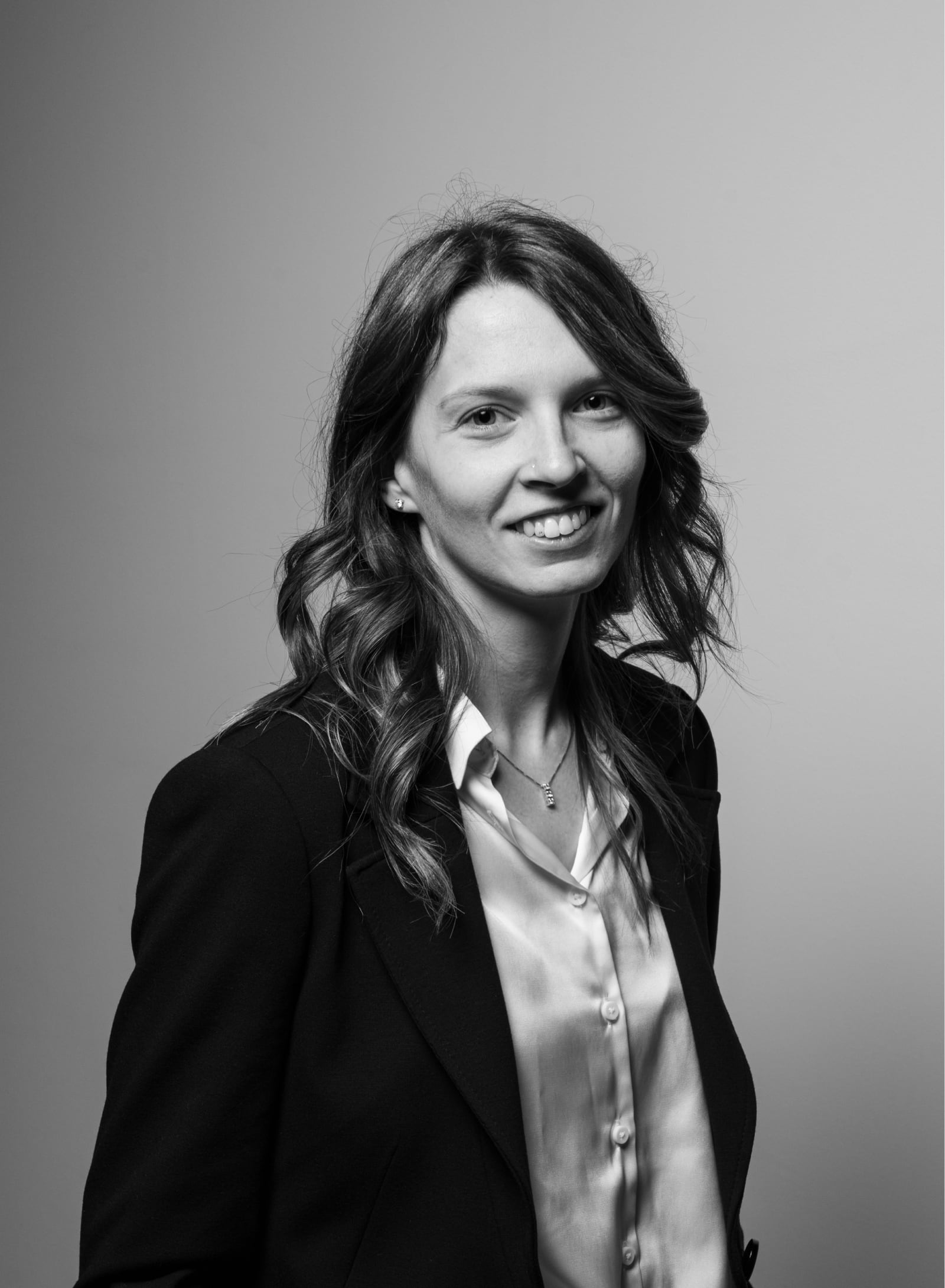 Ritratto professionale di Ilaria Righi.