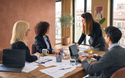 reunión de ventas para capacitar a la fuerza de ventas