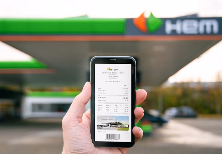 Pressebild: Neue Marketing-Touchpoints bei HEM: 400 Tankstellen setzen auf digitale Kassenbons