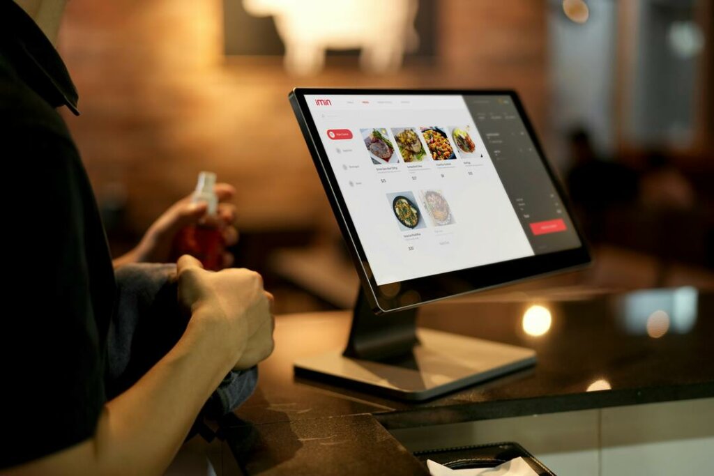 How to implement an online ordering system in your restaurant