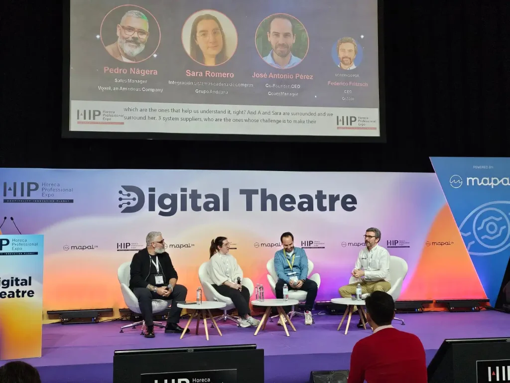 Round table on hospitality digitalisation moderated by Federico Fritzsch at HIP 2025