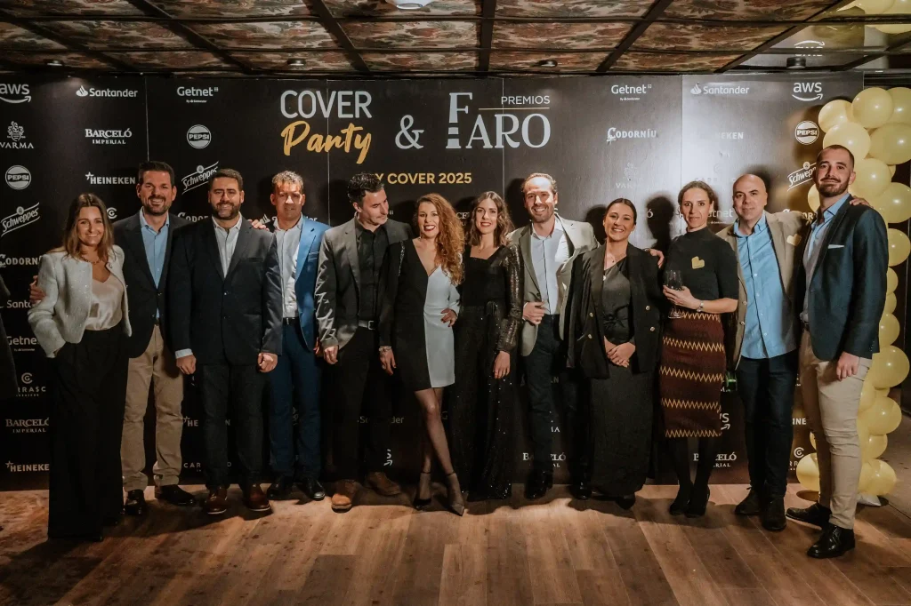 CoverManager team at the photocall of the CoverParty during HIP 2025 at IFEMA Madrid