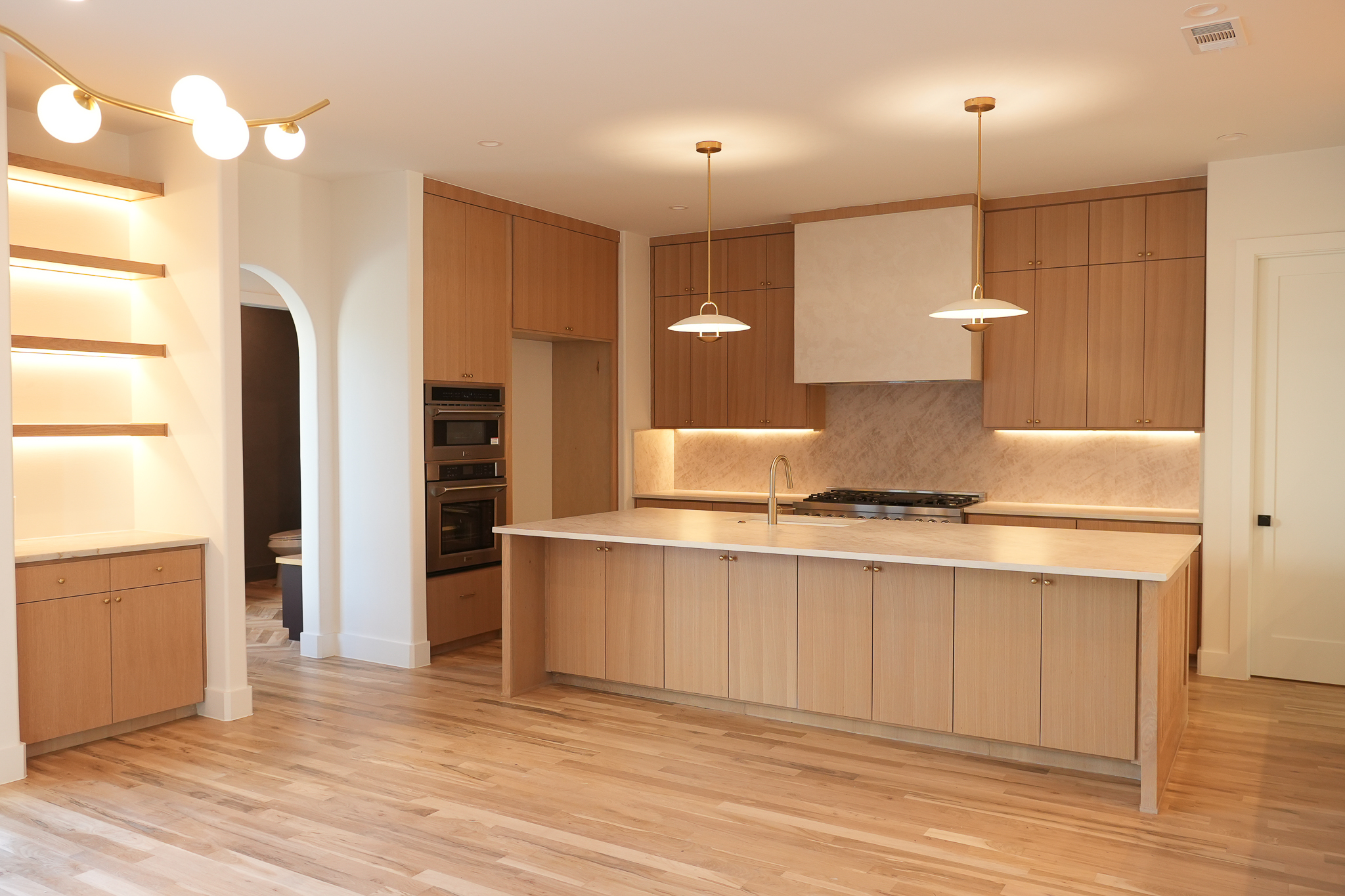 4245 Rickover Cir — kitchen and built-ins