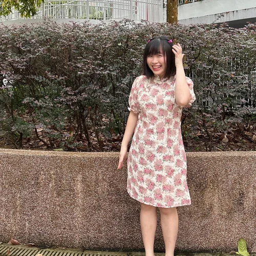 Mel in a dress outdoors | Female influencers on Afluencer