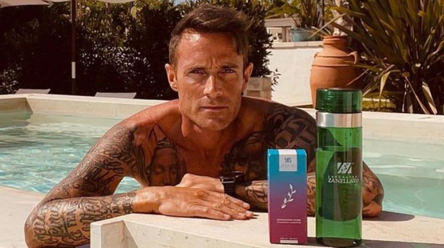 Simone Pastorello poolside brand marketing | Travel micro-influencers